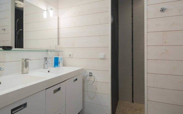 Luxury Villa in Lege-cap-ferret With Swimming Pool