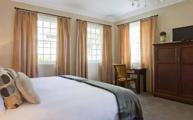 Capeblue Manor House