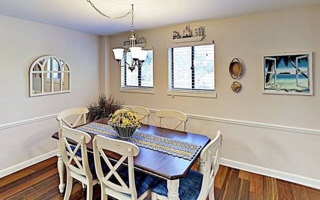 William Hilton - 3 Br Villa