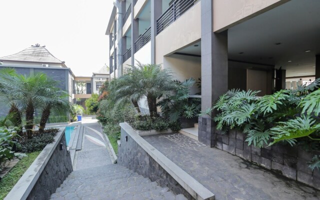 RedDoorz Plus near Farmhouse Lembang