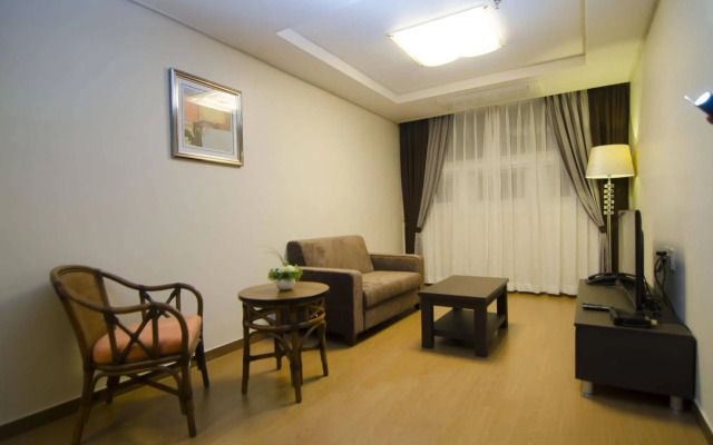 Xenia Hotel Clark - Multi Use Hotel