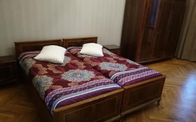 31 Giorgi Mazniashvili Street