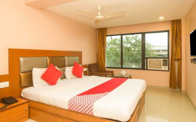 OYO 7727 Hotel Sarovar Grand