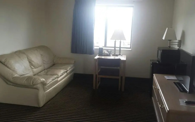 Super 8 by Wyndham Humboldt