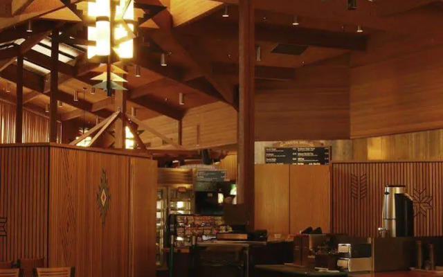Maswik Lodge - Inside the Park