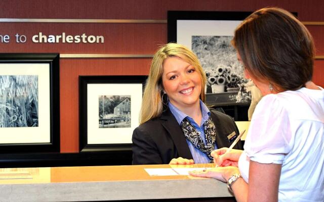 Hampton Inn Charleston-Southridge