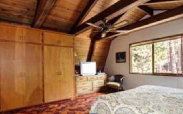 Tahoe Vista Lodge by RedAwning