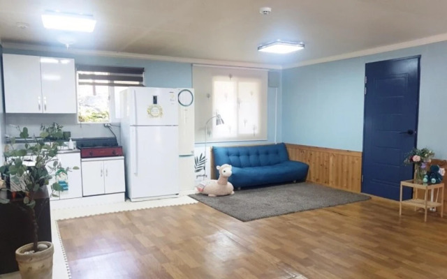 Gapyeong Supeuro Ganeungil Pension