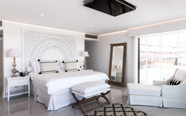 Abaton Island Resort & Spa