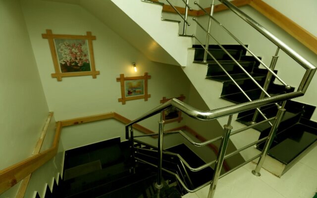 Al Woodlands Residency