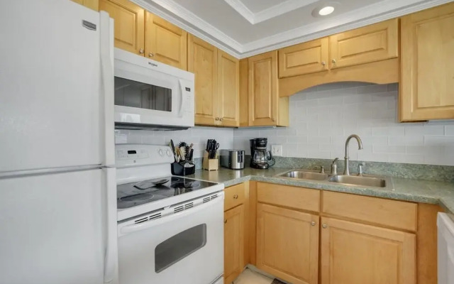 Thunder Island 139d 2 Bedroom Condo by RedAwning
