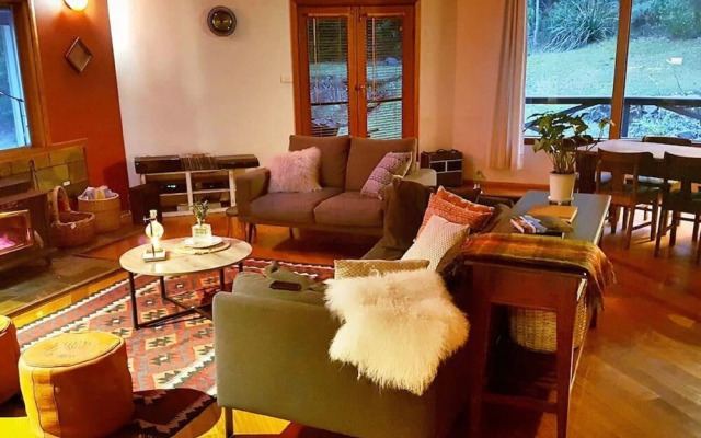 Eaglehawk Rainforest Retreat