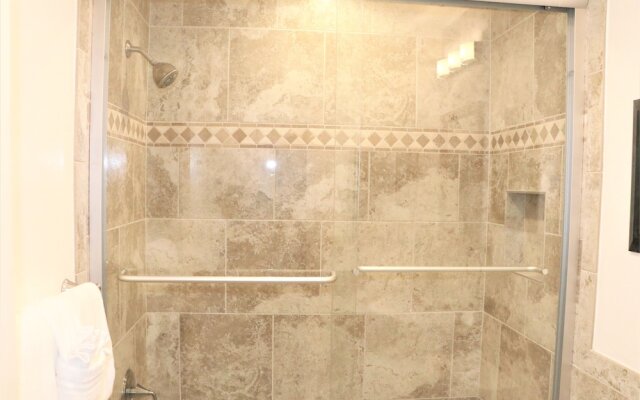 Jamaica Royale 602 - 2 Br Condo