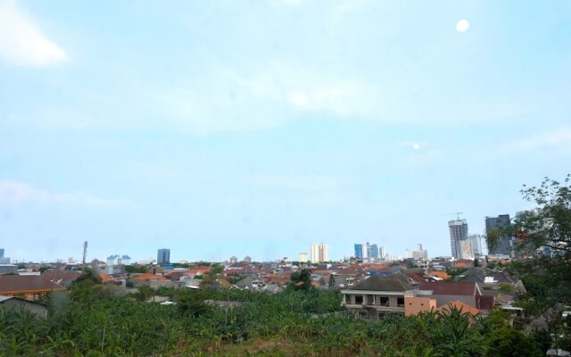 Cozy Stay Studio At Puncak Permai Apartment