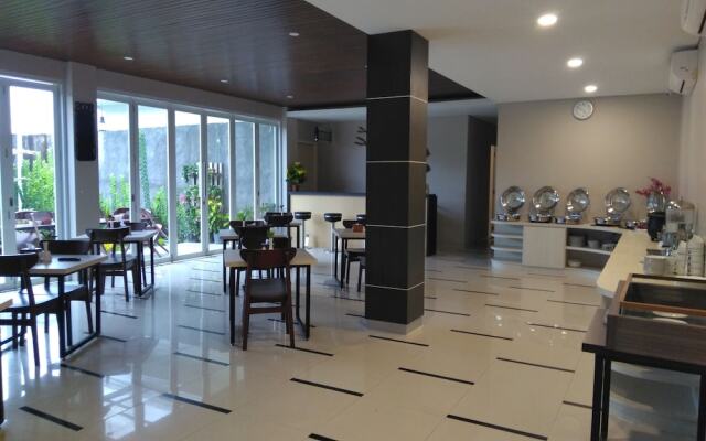 Emerald Hotel