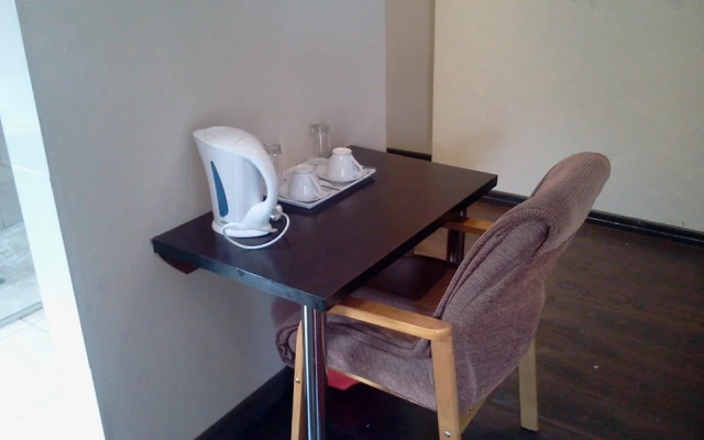 T.Recall Guest House