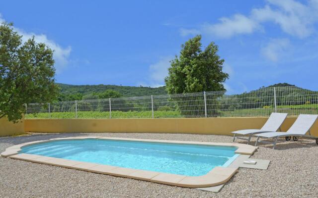 Luxurious Villa in Saint-Laurent-de-Carnols