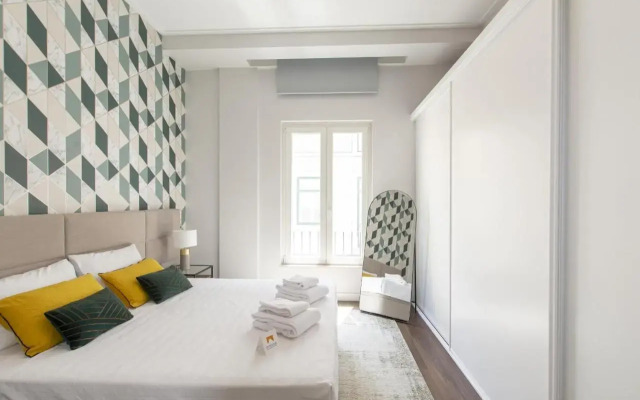 Elegant & Sophisticated Campo Ourique by GT House