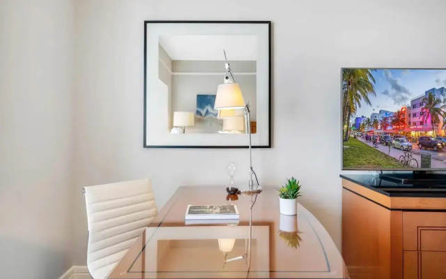 1435 Brickell Ave #3004