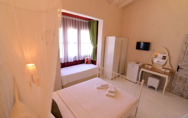 Lunar Butik Hotel Alaçatı
