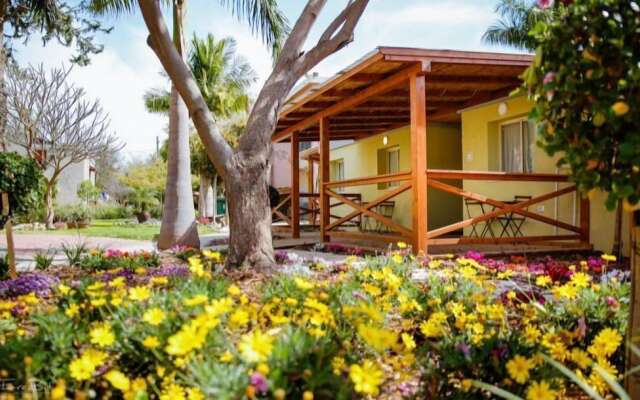 Shaar Hagolan Kibbutz Country Lodging