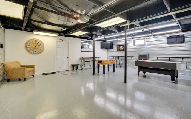 Pet-friendly Zanesville Haven w/ Game Room!