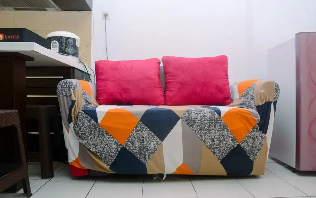 Tidy 2BR with Modern Design Green Pramuka City Apartment
