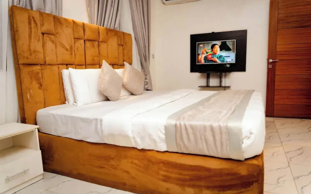 247 Luxury Apartment