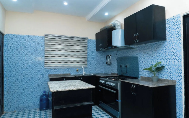 Charming 3-bed Apartment in Transe Ekulu Phase 6