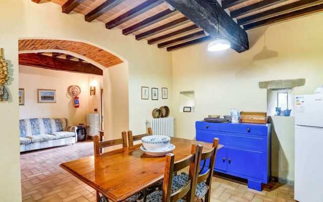 Welcoming Holiday Home with Swimming Pool in Le Ville