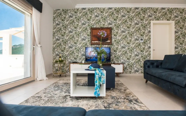 Luxurypenthouse sea View Pooll Ivy House Tivat