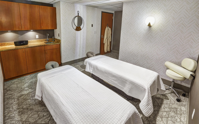 Mystic Lake Casino Hotel - Image 3