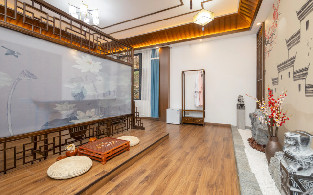 Floral Hotel·Huiyuan Residential Accommodation (Tianzhu Mountain Scenic Area Store)