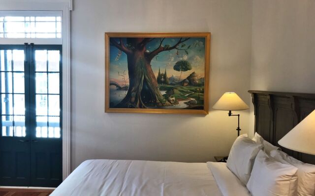 Royal Frenchmen Hotel and Bar