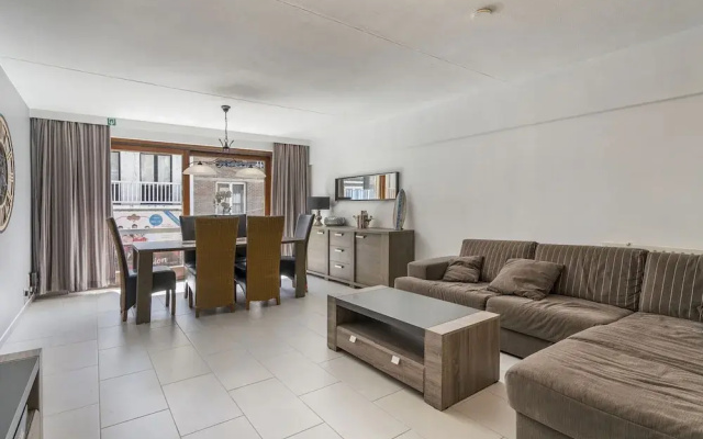 Pleasant Apartment Near the Beach