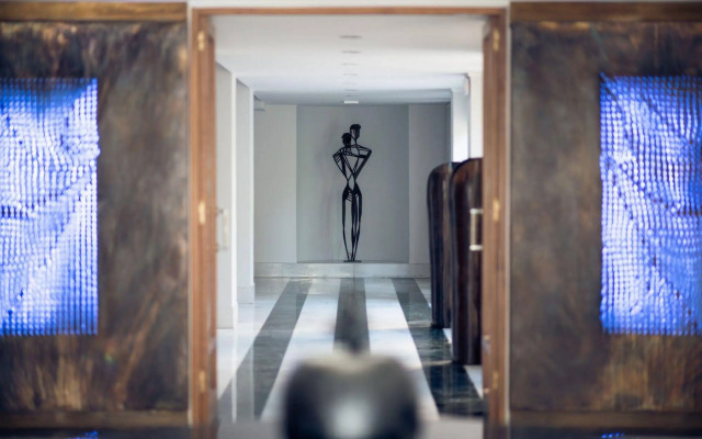 Avra City Boutique Hotel