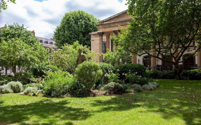 Townhouse Flat in Central London