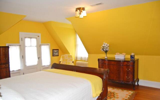 The Albanus Phillips Inn