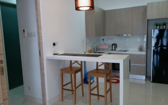 Dashing 1BR Next To Surian MRT 31