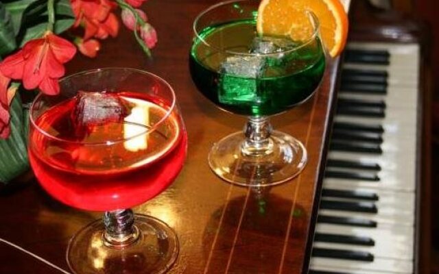 Relais Saint Roch Rest. La Petite Maison