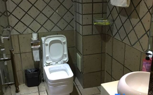 Wan Hong Business Hotel