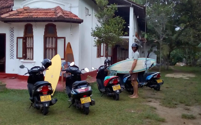 Siri Medura Surf Yoga Meditation Guesthouse And Hostel