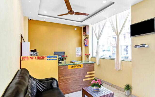 SPOT ON 70379 Hotel Maity Residency