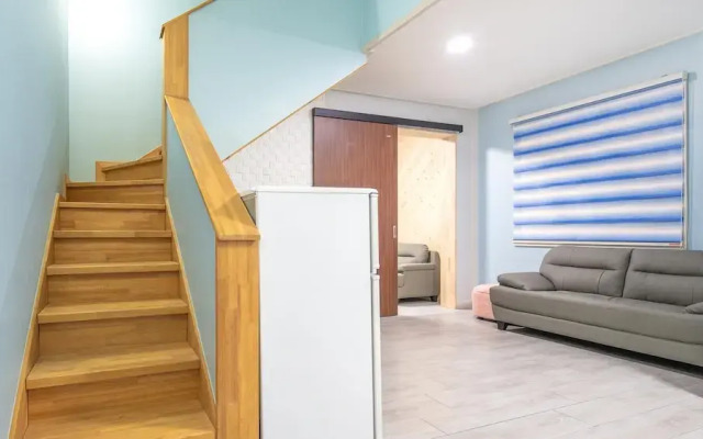 Seogwipo Haevichipoonggyeong Pension