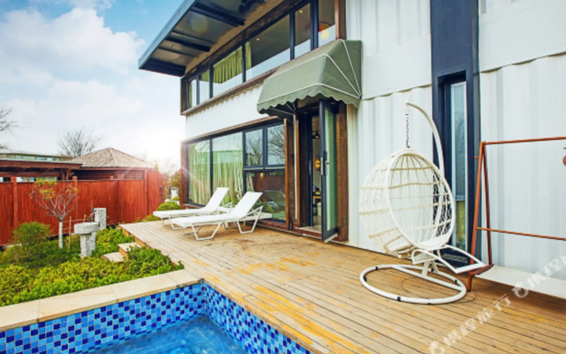 Bailu Zhiyin Hot Spring RV Campground