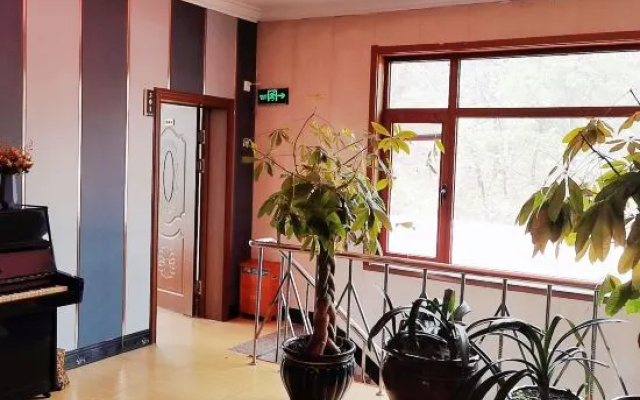 Yikang Farm House – Lobby – Benxi