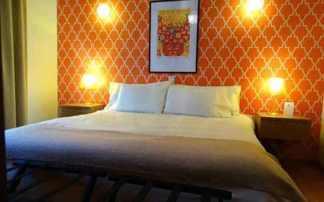 Sacha Mistol Art Hotel