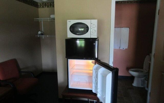 K-River Motel & Campground