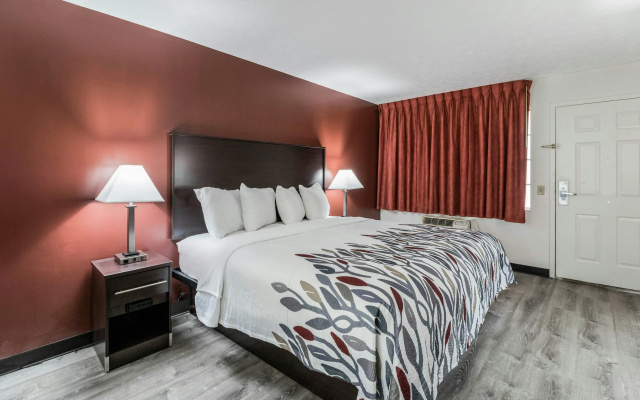 Red Roof Inn Cadiz