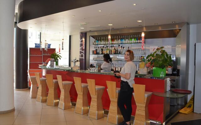 Ibis Marseille Centre Euromed